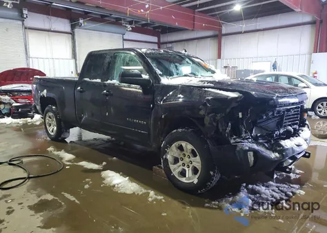 2018 Chevrolet Silverado K1500 Lt z USA, uszkodzony, nr VIN 1GCVKREC3JZ135378